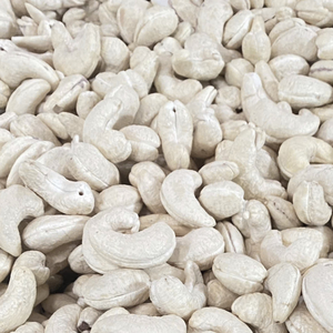 Noix de cajou séchées crues de haute qualité à la norme ISO W240 Acheteurs Origine Vietnam Santigo - Product Image 1