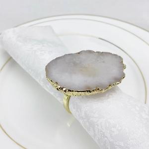Rond de serviette en résine blanche chic pour décor de table de luxe événements de mariage fête hôtel salle à manger porte-serviette moderne de l'inde - Product Image 1