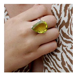 Anillo de piedras preciosas de cuarzo limón cortado trillón Plata de Ley 925 con ajuste de bisel Chapado en plata Anillo de moda para mujer. - Product Image 2