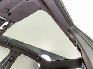 Véhicule électrique d'occasion 2025 en excellent état, faible kilométrage, prêt à rouler, qualité parfaite xx - Product Image 3