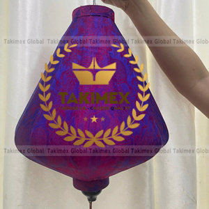 Lanterne en soie traditionnelle de Hoi An, artisanat vietnamien fait à la main pour une utilisation en intérieur et en extérieur, meilleur prix, livraison rapide - Product Image 1