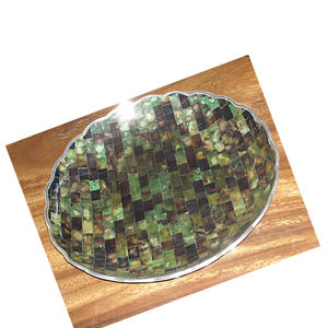 Joyas de Concha Natural Verde con Motivo Plateado, Incrustaciones de Concha Talladas a Mano - Product Image 3