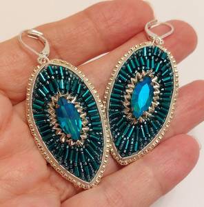 Pendientes de cuentas bohemias con flecos en cascada Andy de diseño turquesa, regalo de joyería único - Product Image 3