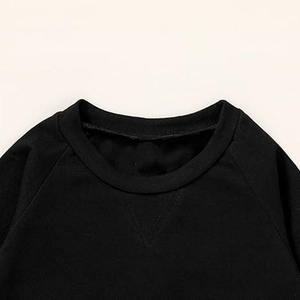 Ensemble de survêtement tendance pour enfants en gros, hiver 2025, respirant, en polyester et coton, vêtements pour enfants - Product Image 4