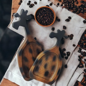 Juego de 2 platos para servir aperitivos de madera de mango hechos a mano con forma de jirafa, perfectos para aperitivos de frutos secos y dulces, decoración del hogar - Product Image 3