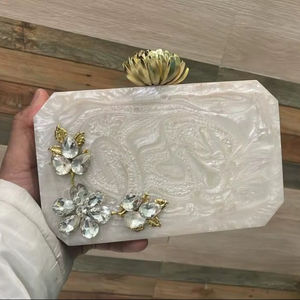 งานฝีมือเรซิ่นใหม่ ดีไซน์กระเป๋าคลัทช์เรซิ่นสำหรับผู้หญิง กระเป๋าคลัทช์เรซิ่นขนาดใหญ่ สำหรับงานแต่งงาน งานเลี้ยง และเครื่องประดับ - Product Image 1