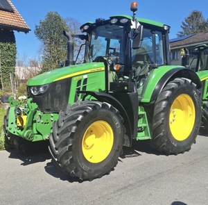 Tractor Agrícola John Deere 5045D de 45HP con Transmisión por Engranajes y Bomba de Rodamientos, Superventas - Product Image 3