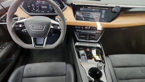 2022 Audi e-tron GT Premium Plus usado cuidadosamente - Product Image 3