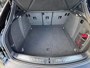 Macan GTS 2023 con Motor V6 Biturbo, Tracción en las Cuatro Ruedas, Paquete Sport Chrono, Mayormente sin Modificaciones - Product Image 6