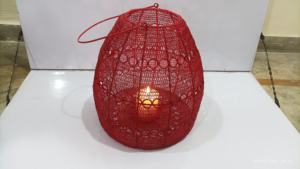 Bougeoirs en cire métallique rouge cerise lanterne lumineuse grande pour la décoration de la maison de noël à la main - Product Image 4