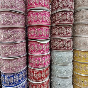 Tela Brocada de Encaje Bordado de Lujo Hecha a Medida con Pedrería, 100% Algodón, Anti-UV, Diseñada para Agregar un Toque Radiante - Product Image 1