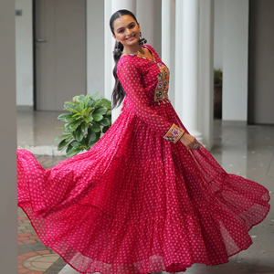 ชุดแต่งงานสุดพิเศษ Navratri นักออกแบบแฟชั่นที่ทันสมัยสุดสุดอินเทรนด์ - Product Image 1