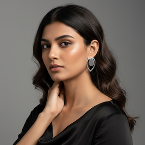 Pendientes de Plata Hechos a Mano con Forma de Lágrima Ovalada, Joyería para Mujeres y Niñas, para Usar en Bodas, Fiestas, Haldi y Mehendi - Product Image 3