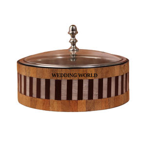 Juego de Tres Ollas Calientes Martilladas, Olla Caliente Decorativa de Metal de Alta Calidad Hecha a Mano por Diseñadores, Suministros para Comida de Boda - Product Image 3