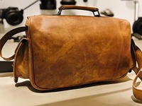 Sac de caméra en cuir personnalisé pour les photographes LCG-0047 de cadeau d'anniversaire de selle d'épaule vintage