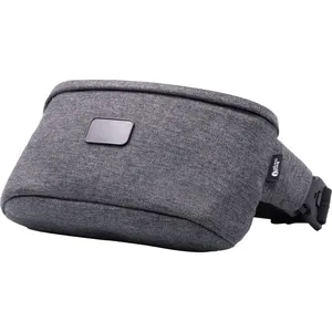 Kit de voyage personnalisé en tissu recyclé, sac banane multifonctionnel - Product Image 1