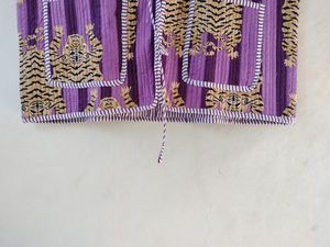 เสื้อกั๊กแจ็กเก็ตผ้านวมพิมพ์ลายเสือใส่ได้ทั้งชายและหญิงเสื้อโค้ทสไตล์โบฮีเมียนทำด้วยมือสไตล์อินเดียแบบลำลองของขวัญที่สมบูรณ์แบบสำหรับเธอ - Product Image 4