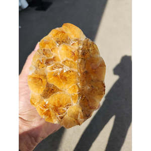 Grappe d'œufs en citrine naturelle : Le mélange parfait de beauté, de positivité et de succès financier - Product Image 1