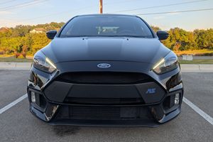 FOURGONNETTE D'OCCASION LHD/RHD 2017 FORD FOCUS RS - Product Image 2
