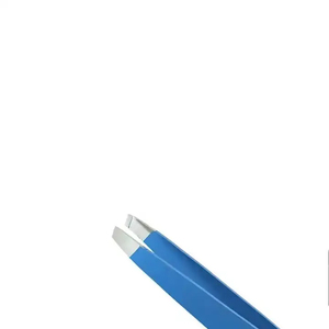 Vente en gros Pince à épiler multifonction avec logo personnalisé Pointe inclinée durable en acier inoxydable pour couper les sourcils - Product Image 3