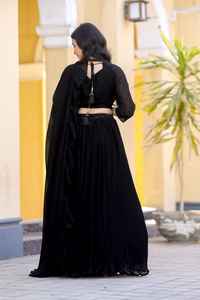 Atractivo Kasturi Silk Lehenga Choli para mujer Black-Golden Sequence Dori Work with Dupatta for Summer - Product Image 5