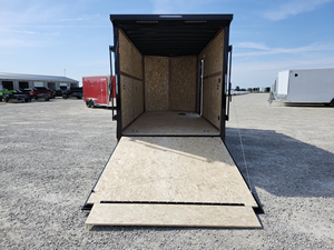 Remolque de Carga Cerrado US Cargo 7x14 Pro 2027, 7000 GVWR, Eje Tándem, Remolque Utilitario para Equipo, 84" de Altura Interior, en Venta - Product Image 4