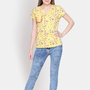 เสื้อยืดสตรีน้ำหนักเบา - Product Image 5