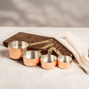 Taza medidora pequeña de cobre perfecta para medir especias, hierbas y condimentos para recetas diarias de cocina y horneado - Product Image 3