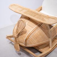 Style unique pas cher prix bébé bascule rotin enfant transat fabriqué à la main avion siège auto enfant chaise berçante