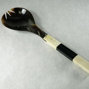 Couverts à salade en corne de buffle les plus populaires Couverts en corne de buffle Serveur à salade en corne d'animaux chauds Cuillère de service pour la maison et le mariage - Product Image 1