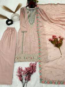 Tenue prête à porter ethnique indienne et pakistanaise, de créateur, en modal, imprimé numérique, réversible, style Salwar Kameez Churidar - Product Image 2