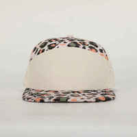Casquette de baseball sportive camouflage 7 panneaux en gros, imperméable, avec trous découpés au laser, réglable, pour le golf, à visière plate, design tendance, fabriquée au Vietnam