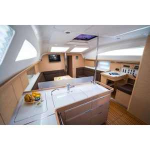 Yate de Recreo Elan 45 Impression con Aire Acondicionado, Motor de 60 HP, Modelo 2023 - Product Image 1