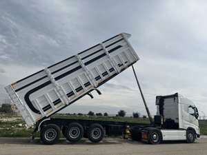 Semirremolque Volquete de Servicio Pesado, Remolque Hidráulico de 3 Ejes de Alta Capacidad, Remolque Volquete de Acero para Uso en Construcción y Minería - Product Image 2