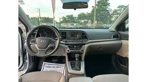 Gran Oferta 2017 para Elantra SE 2.0L Sedán Automático, Portaequipajes de Aleación de Aluminio, Asientos de Cuero, Venta de Temporada, Auto Usado - Product Image 2