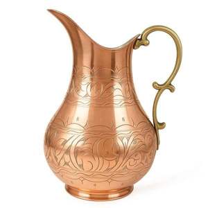 Pichet à eau en cuivre gravé à la main avec poignée en laiton |   Carafe à boisson vintage pour la décoration de la maison, l'hôtellerie et la restauration - Product Image 1