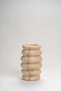 Vase cylindrique en travertin moderne, design sculptural artisanal, décoration de luxe, accent pour les maisons élégantes - Product Image 6