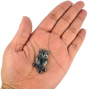 Pendentif hibou en hématite naturelle, breloque en cristal pour l'intuition, la concentration et la mise à terre - Product Image 2