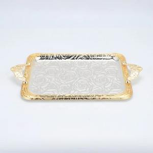 Plateau de service en métal argenté avec bordure dorée Plateau de luxe élégant pour thé café collations Idéal pour la cuisine Table à manger et usage domestique - Product Image 6