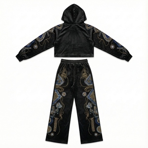Conjunto de Chaqueta Cortavientos y Pantalón Deportivo de Terciopelo para Mujer, Personalizado al por Mayor, con Pedrería, Sudadera Corta, Ropa Urbana Estampada, Talla Grande, Ligero - Product Image 3