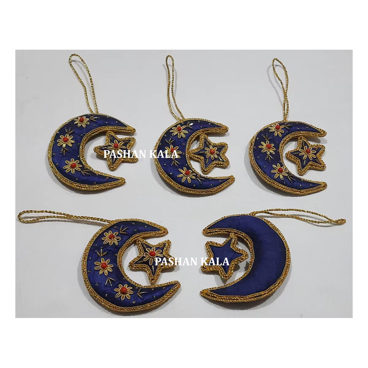 สีฟ้าเข้ม