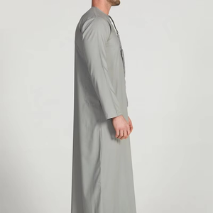 Nouveauté Robe musulmane Vêtements décontractés unis personnalisés en gros Vêtements islamiques tendance pour hommes Thobes Taille adulte - Product Image 3