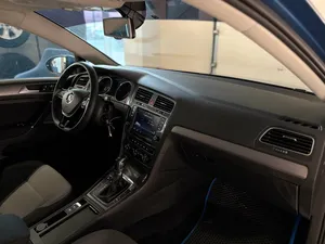 NEAT 2022, e-Golf VII, ไมล์น้อย เกียร์อัตโนมัติ หลังคาพาโนรามา ไฟ LED ไฟเดย์ไลท์ LED - Product Image 4