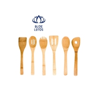 Blue Lotus propose la grande spatule en bois la plus large et la mieux notée pour la cuisson et la cuillère sur le marché