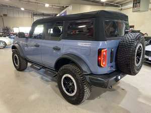 Découvrez nos nouvelles Fords Broncos Badlands 4x4 Badlands 4 portes avancées 4x4 2023 de haute qualité - Product Image 2