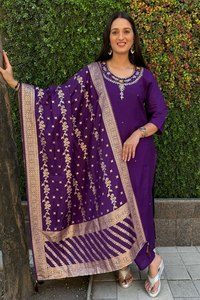 Conjunto Kurti de tela Vaticana de mujer de calidad premium Chanderi Zari Digital impreso Dupatta trabajo manual de tres piezas - Product Image 2