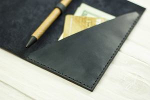 Dossier de facture en cuir personnalisé haut de gamme pour restaurants cafés et bars avec logo de marque en relief LBH-0105 - Product Image 2