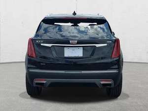 XT5 Premium Luxury 2024, Tracción en las Cuatro Ruedas, Caja de Cambios Automática, Techo Panorámico Izquierdo, Cámara Trasera, Motor Inteligente de 4L, Techo de Aleación de Aluminio - Product Image 2