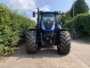 รถแทรกเตอร์ T7.300 4WD มือสองพร้อมกระปุกเกียร์ปั๊มเครื่องยนต์ใหม่และ80HP hollandd สำหรับการเกษตร - Product Image 3