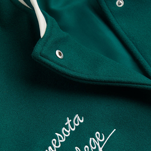 2023 nueva chaqueta de Hip Hop Letterman totalmente personalizada bordado universitario ropa informal impermeable chaqueta de Bombardero a prueba de viento - Product Image 3